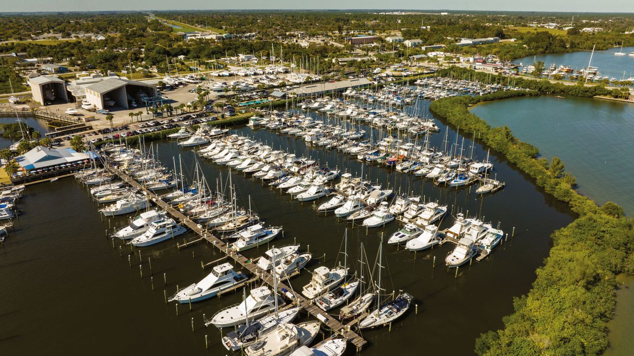 Harbortown Marina Superyacht Marina Dockwalk